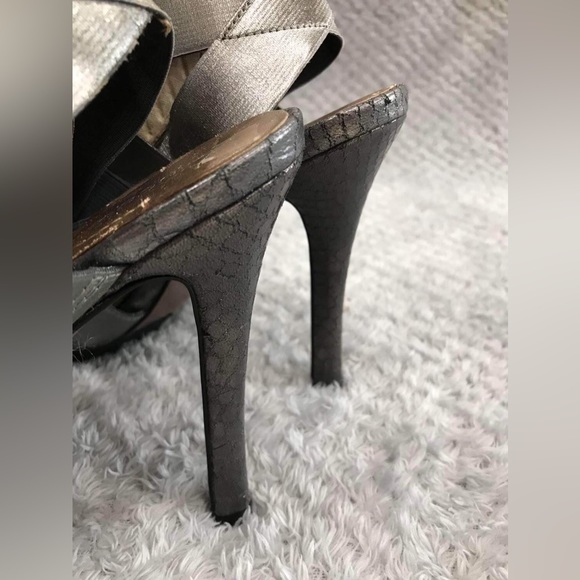 BCBG Gray Snakeskin Stretchy Strap Heels 
5” Heel
Size 7.5 
No Shoebox - Picture 10 of 11